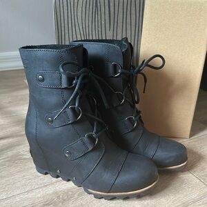 Sorel Joan of arctic wedge boot